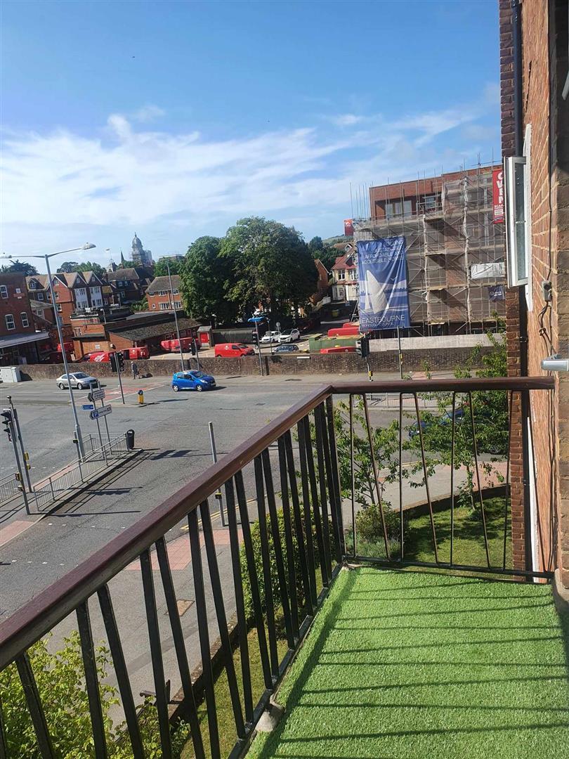 Property Details for Upperton Road Eastbourne East Sussex BN21 1EL